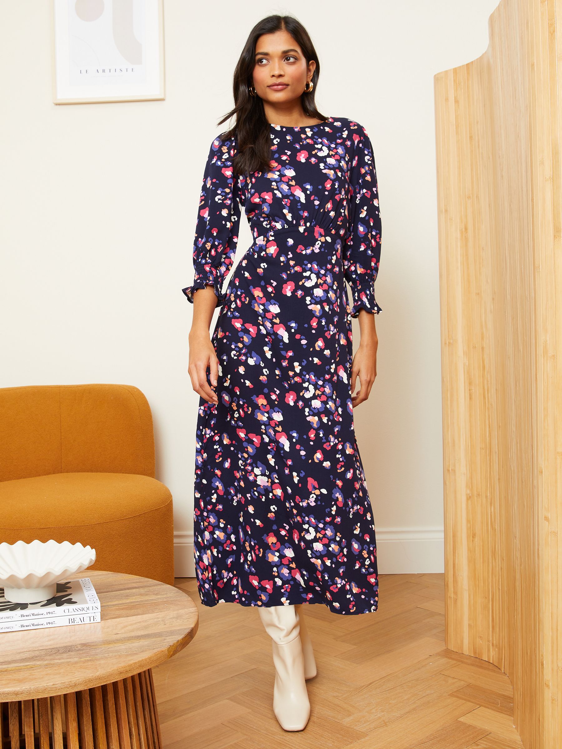 Acheter Bleu marine motif animal Robe mi longue Love Roses Empire Bust a col rond et manches bouffantes from Next Luxembourg
