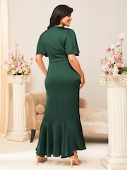 Lipsy Green Curve Flutter Sleeve Wrap Front Bridesmaid Maxi Dress - Image 2 of 4