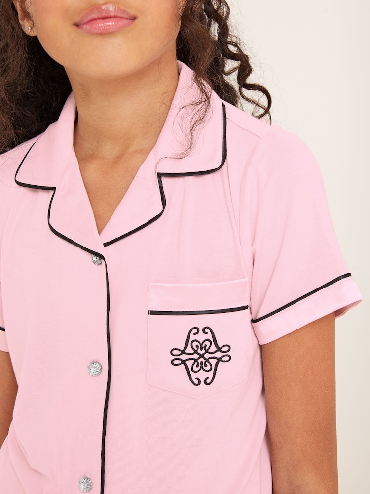 Lipsy Pyjama mit Hemd und Shorts aus Jersey und Satin - Bild 4 von 4