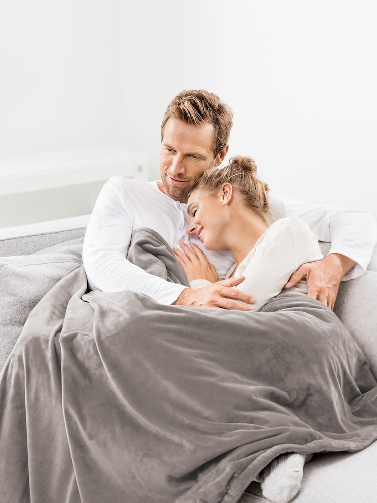 Beurer Grey Extra Large Cosy Heated Throw - Image 1 of 3