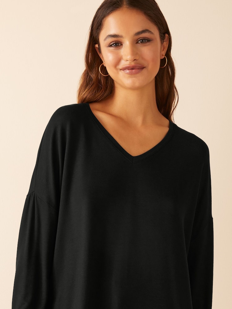 Friends Like These Black Petite Short Sleeve V Neck Tunic Top - Image 4 of 4