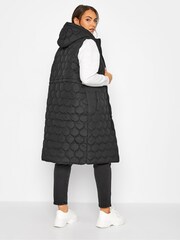 Yours Curve Black Onion Quilted Hooded Gilet - Image 2 of 4