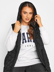 Yours Curve Black Onion Quilted Hooded Gilet - Image 4 of 4
