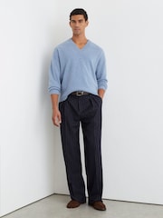 Reiss Soft Blue Alberz Wool-Cashmere V-Neck Jumper - Image 3 of 8