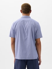 Gap Blue Poplin Short Sleeve Shirt in Standard Fit - Image 2 of 4