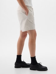 Gap Neutral Short Length 4' Chino Shorts - Image 3 of 6