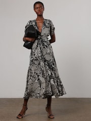 Черный и серый с мраморным принтом - Religion Delight Maxi Wrap Dress With Cap Sleeve in Beautiful Prints - Изображение 1 из 6