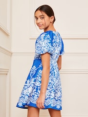 Blau/Weiß/Bedruckt - Lipsy Scuba Kleid für besondere Anlässe mit Puffärmeln (5-16 Jahre) - Bild 3 von 4
