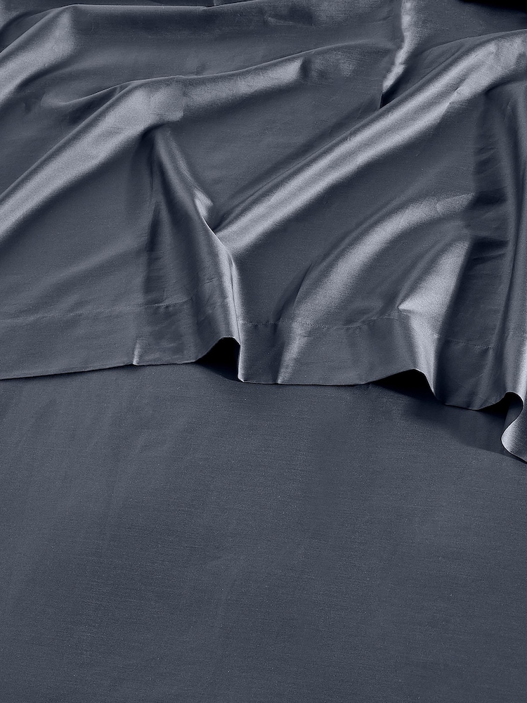 Bedfolk Blue 100% Cotton Luxe Fitted Sheet - Image 3 of 4