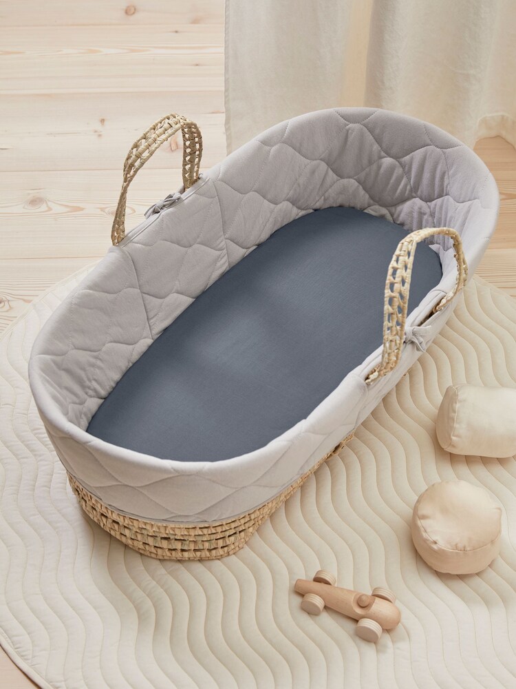 Bedfolk Blue Moses Basket 100% Cotton Fitted Sheet - Image 1 of 1 Bedfolk Blue Moses Basket 100% Cotton Fitted Sheet - Image 1 of 1