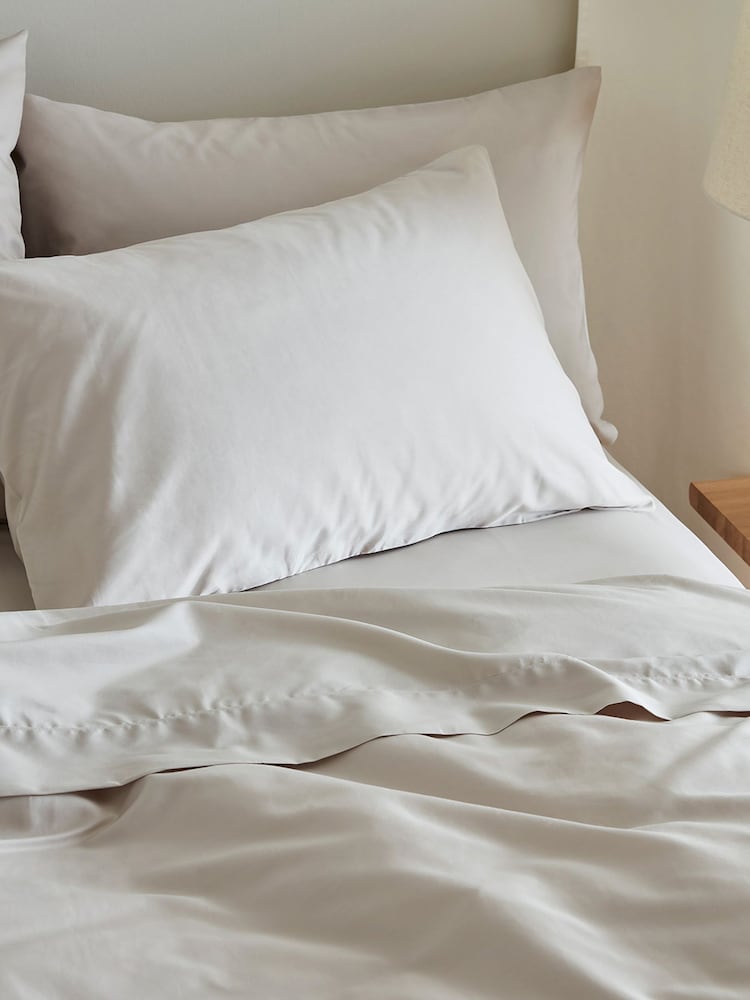 Bedfolk Natural 100% Cotton Luxe Fitted Sheet - Image 2 of 4