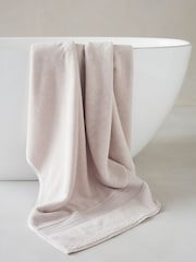 Bedfolk Pink Plush 100% Cotton Towel - Image 1 of 5