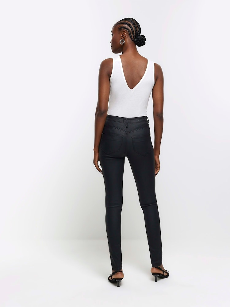 River Island Mid Rise Bum Sculpt Coated Jeans - Imagen 2 de 3 River Island Mid Rise Bum Sculpt Coated Jeans - Imagen 2 de 3