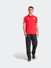 adidas Red Manchester United DNA 100% Cotton T-Shirt - Image 4 of 8