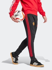 adidas Black Manchester United DNA 100% Cotton Joggers - Image 4 of 9