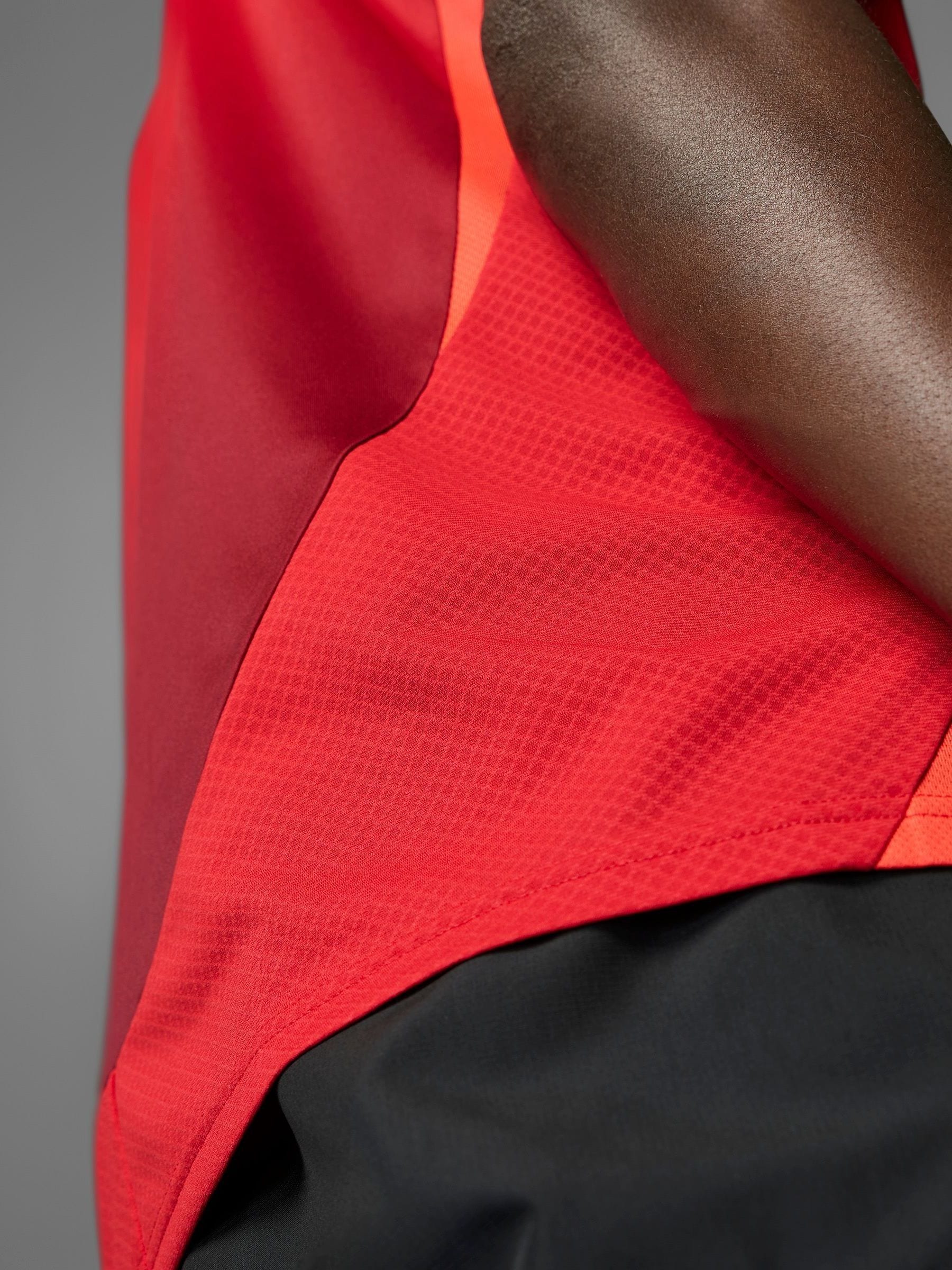 Przeglądaj adidas Manchester United 24/25 Home Jersey from
