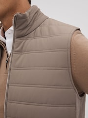 Reiss Mink Cranford Hybrid Quilt and Knit Zip-Through Gilet - Image 4 of 6
