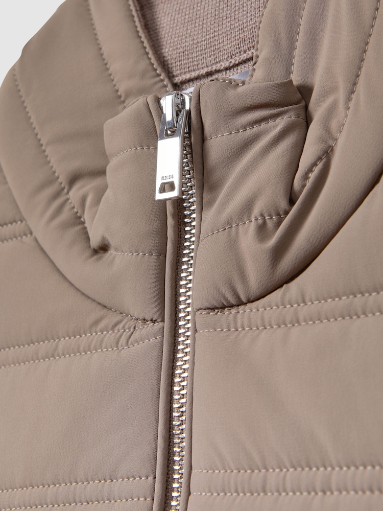 Reiss Mink Cranford Hybrid Quilt and Knit Zip-Through Gilet - Image 6 of 6