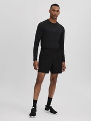 Reiss Onyx Black Hudson Castore Water Repellent Shorts - Image 4 of 6