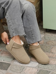 Linzi Green Mini Addy Faux Suede Lined Ankle Boots - Image 3 of 7