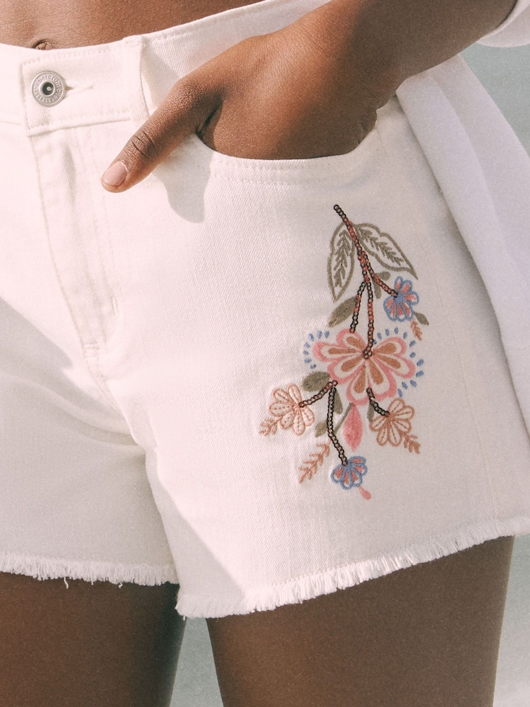 Abercrombie & Fitch Cream Floral Embroidered Denim Shorts - Image 2 of 6