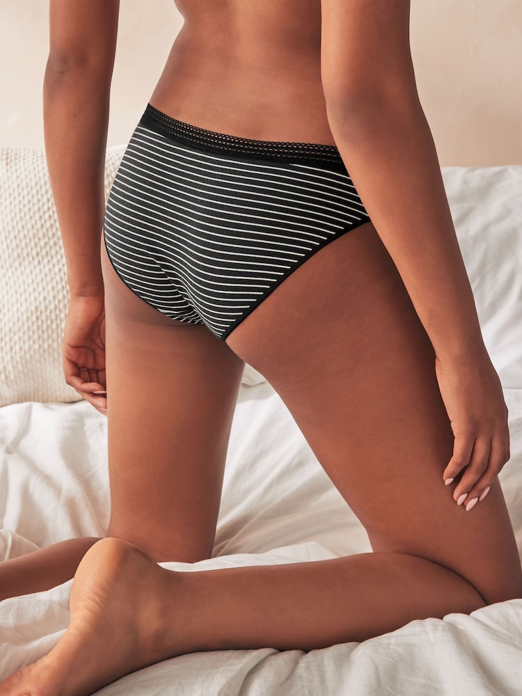Black/White High Leg Geo Lace Trim Knickers 4 Pack - Image 3 of 8