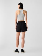 Negro - Pantalones cortos con logo sin cierres de Gap - Imagen 2 de 4