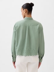Gap Green Scalloped Hem Eyelet Cropped Shirt - Image 2 of 4