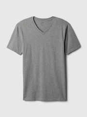 Grau - V-Ausschnitt - Gap, klassisches T-Shirt aus 100 % Baumwolle mit kurzen Ärmeln - Bild 5 von 5