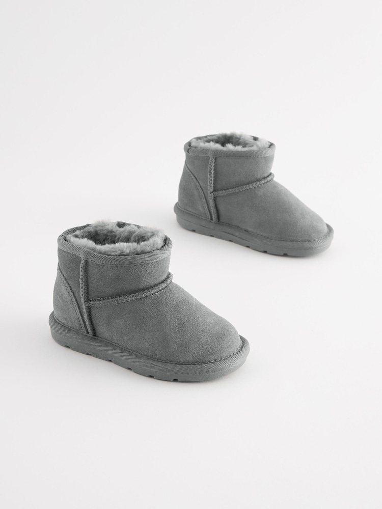 Grau - Suede Pull On Ankle Boots - Bild 2 von 6 Grau - Suede Pull On Ankle Boots - Bild 2 von 6