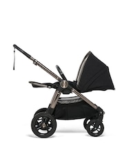 Mamas & Papas Ocarro Navy Blue Classic 8 Piece Aton B2 Pushchair Bundle - Image 4 of 21