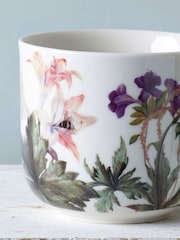 Kew Gardens Set of 2 White Bee Floral Mugs - Image 2 of 3