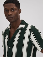 Reiss Green/White Alton Slim Fit Ribbed Cuban Collar Shirt - Image 4 of 6