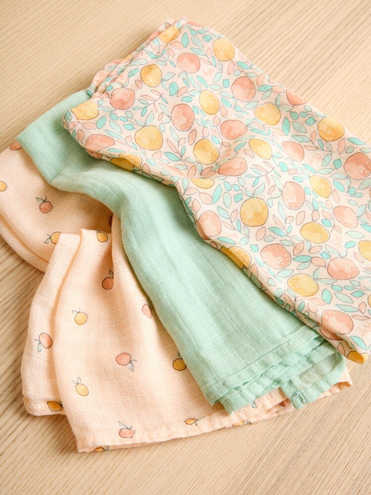 JoJo Maman Bébé Apples & Oranges 3-Pack Muslin Squares - Image 1 of 3