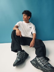 أبيض - The North Face Essential Oversized T-Shirt - صورة 4 من 6