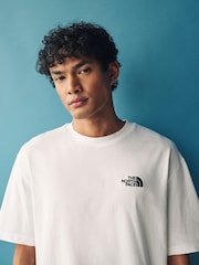 أبيض - The North Face Essential Oversized T-Shirt - صورة 5 من 6