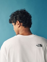 أبيض - The North Face Essential Oversized T-Shirt - صورة 6 من 6