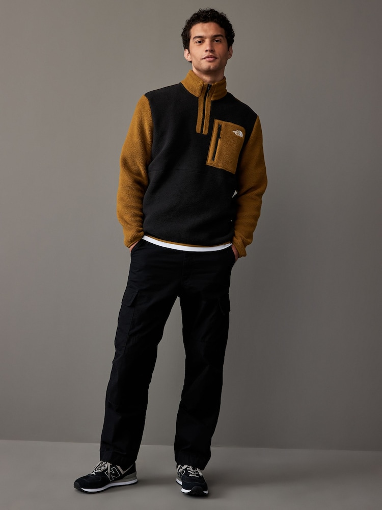 The North Face Black Face Yumiori 1/4 Zip Fleece - Image 2 of 4 The North Face Black Face Yumiori 1/4 Zip Fleece - Image 2 of 4