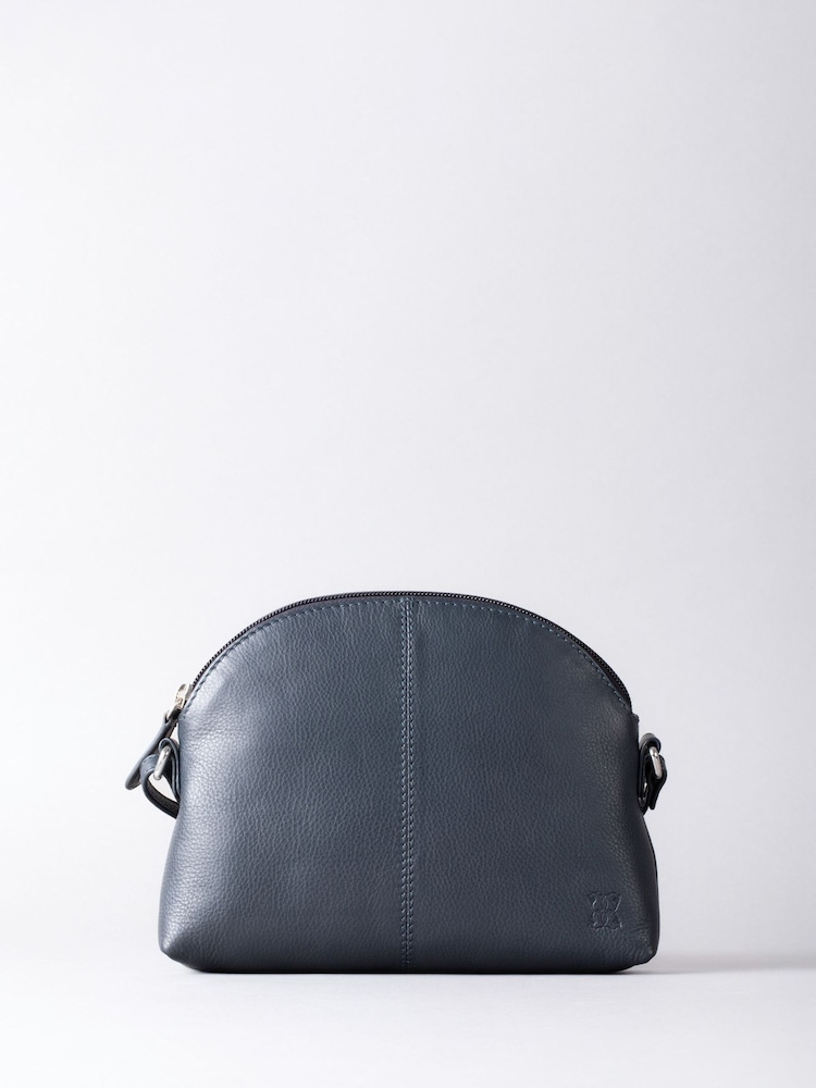 Azul - Bandolera con diseño curvo Elterwater de Lakeland Leather - Imagen 2 de 6 Azul - Bandolera con diseño curvo Elterwater de Lakeland Leather - Imagen 2 de 6