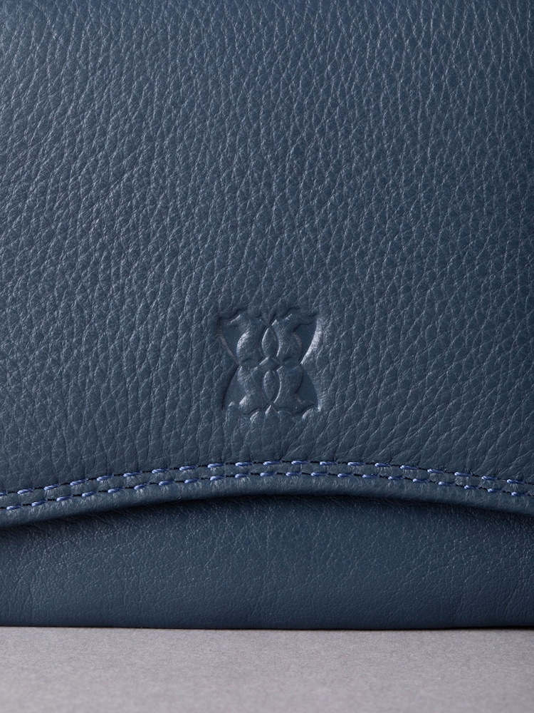 Azul claro - Monedero pequeño con solapa de Lakeland Leather - Imagen 4 de 4 Azul claro - Monedero pequeño con solapa de Lakeland Leather - Imagen 4 de 4