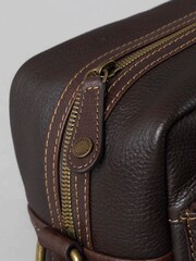 Lakeland Leather Brown Kelsick Leather Messenger Bag - Image 5 of 9