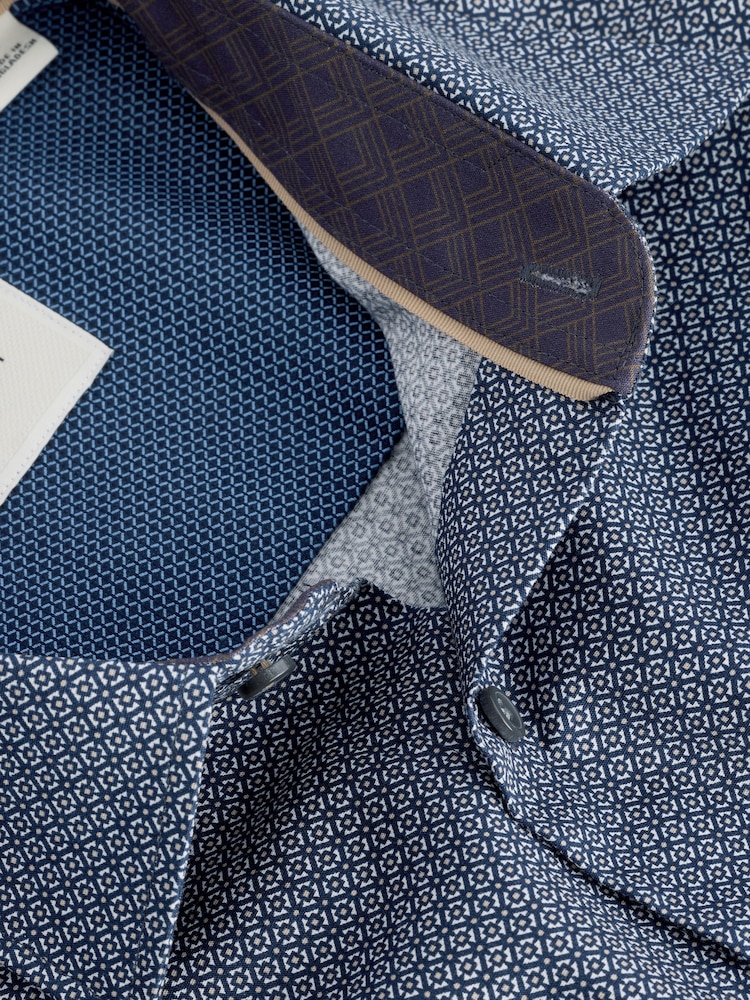Navy Blue/White Geometric Printed 100% Cotton Formal Single Cuff Shirt - Image 12 of 12