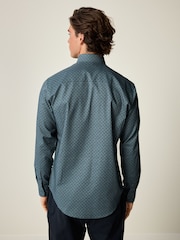 Bloque azul marino con estampado - Camisa Oxford con diseño abotonado fácil de plancha - Imagen 3 de 8