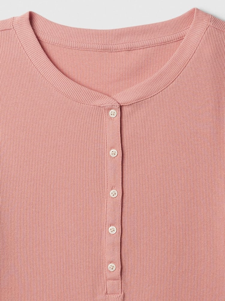 Gap Pink Ribbed Henley Quarter Sleeve Crew Neck T-Shirt - Image 4 of 4 Gap Pink Ribbed Henley Quarter Sleeve Crew Neck T-Shirt - Image 4 of 4