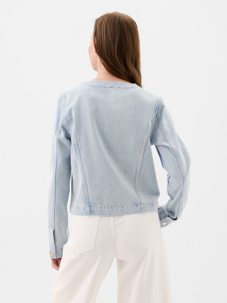 Gap Blue Denim Jacket with Washwell - Image 2 of 3 Gap Blue Denim Jacket with Washwell - Image 2 of 3