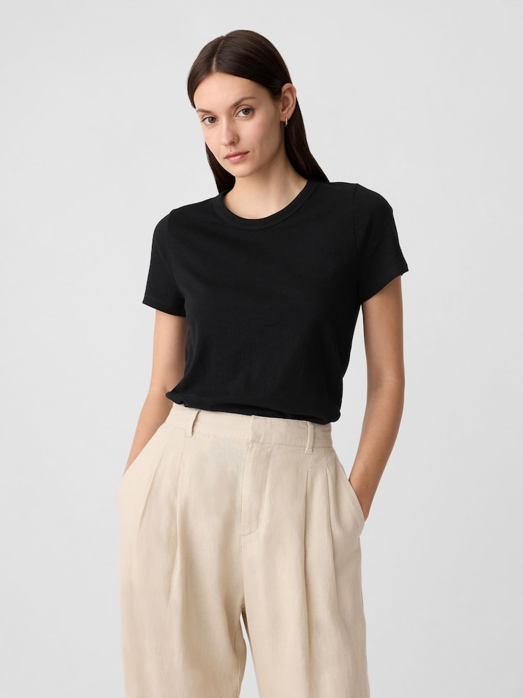 Gap Black Cotton Short Sleeve Crew Neck T-Shirt - Image 1 of 2 Gap Black Cotton Short Sleeve Crew Neck T-Shirt - Image 1 of 2