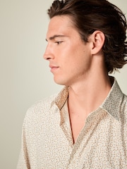 White/Neutral Ditsy Regular Fit Easy Care Long Sleeve Single Cuff Floral Shirt - Image 4 of 8