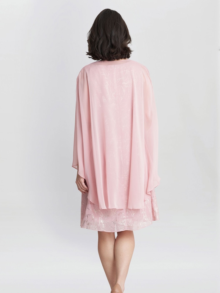 Gina Bacconi Kleid mit Folien-Blumenmuster und Chiffon-Cape, Rosa - Bild 2 von 6
