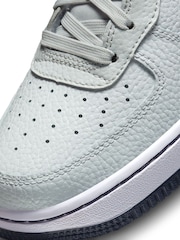 Серый/черный - Кроссовки Nike Air Force 1 (для подростков) - Изображение 8 из 9