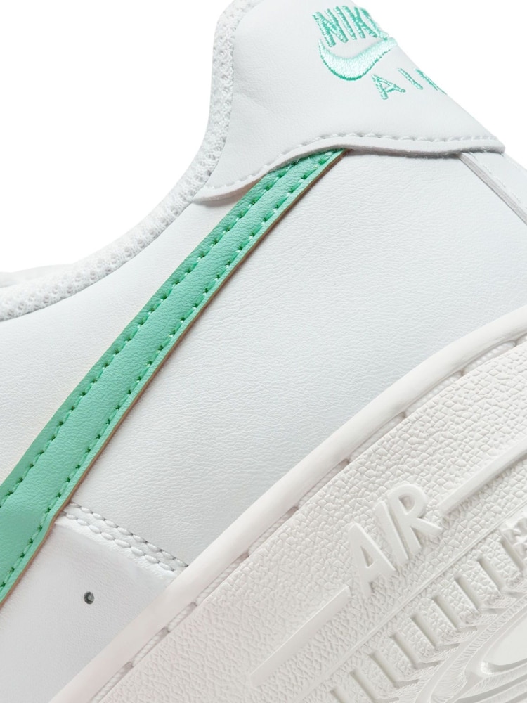 Nike White/Green Air Force 1 Youth Trainers - Image 13 of 13
